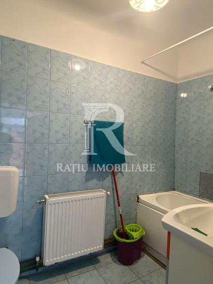 Casă individuală cu 4 camere cu Canalizare în Spitalul Județean