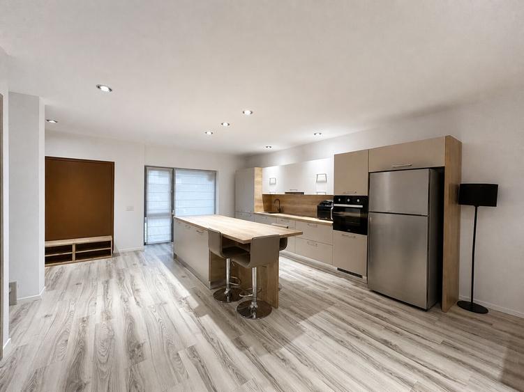 Duplex cu 5 camere cu Canalizare în Pipera