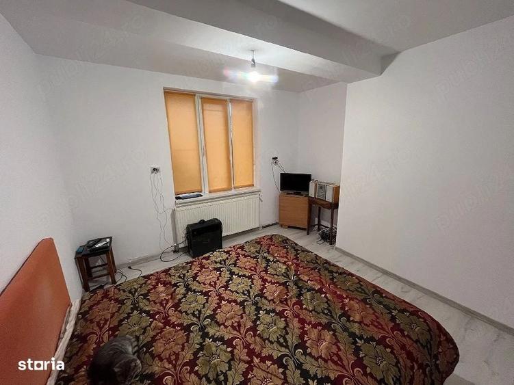Apartament cu 3 camere decomandat în Bucium