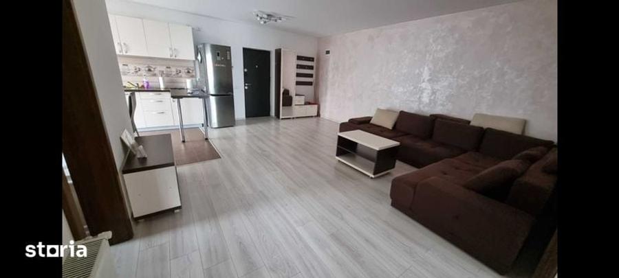Apartament cu 3 camere în Florești