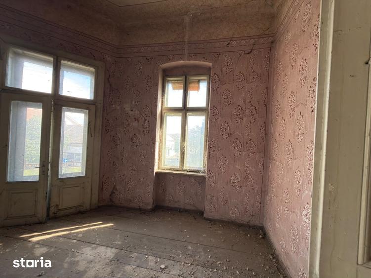 Apartament cu 5 camere în Traian