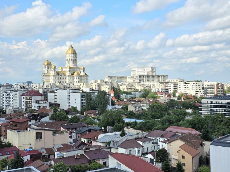 Apartament cu 2 camere decomandat în 13 Septembrie
