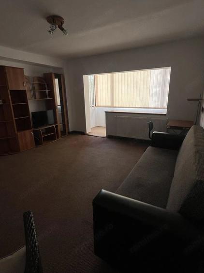 Apartament cu 2 camere semidecomandat în Drumul Carului