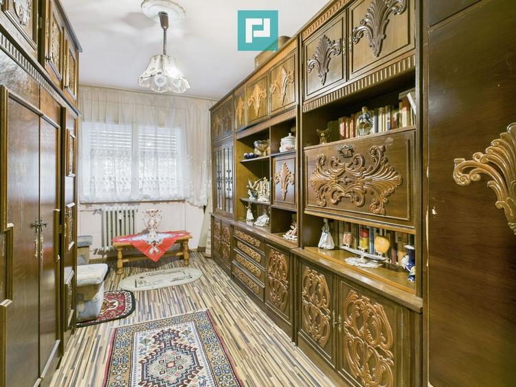 Apartament cu 3 camere semidecomandat în P-ța Gării