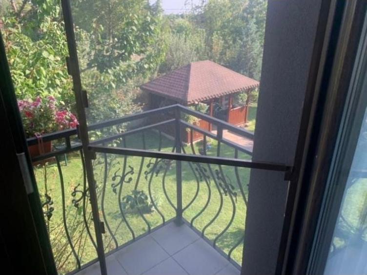 Casă cu 4 camere cu Garaj în Tărtășești