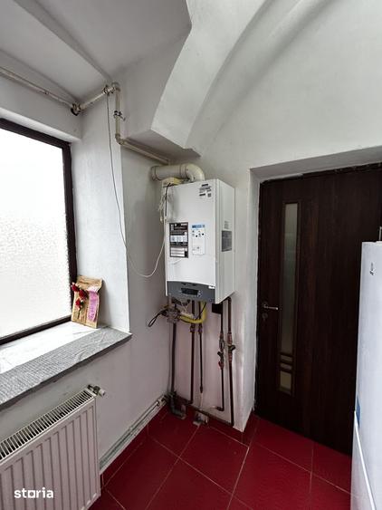 Apartament cu 3 camere, mobilat în Boul Roșu
