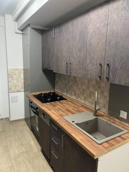 Apartament cu 3 camere semidecomandat în Bucov