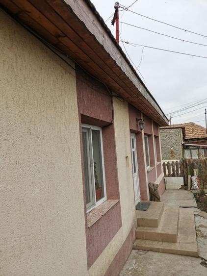 Casă individuală cu 5 camere cu Teren 1447 Mp în Sud