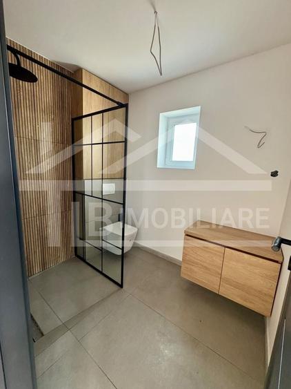 Casă individuală cu 4 camere cu Canalizare în Unirii