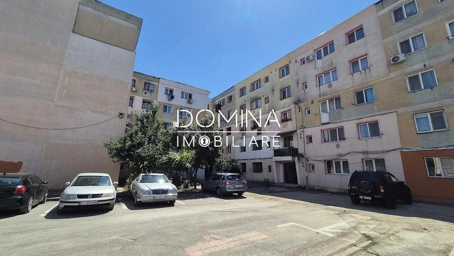 Apartament cu 3 camere semidecomandat în Central