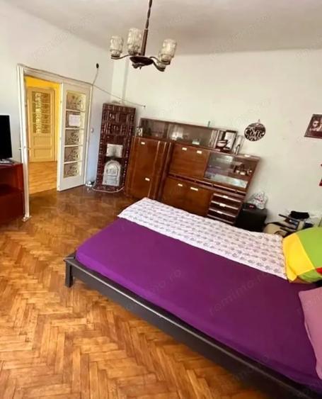 Casă cu 4 camere cu Teren 618 Mp în Semicentral