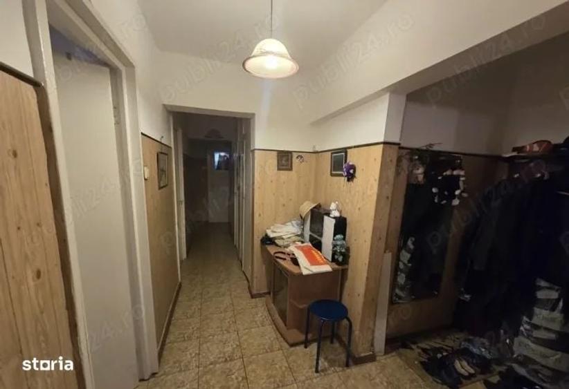 Apartament cu 3 camere decomandat în Iancului