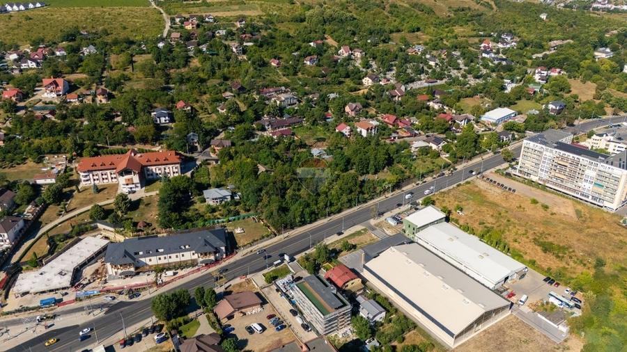 Teren Construcții intravilan de 6949 mp, în Bucium