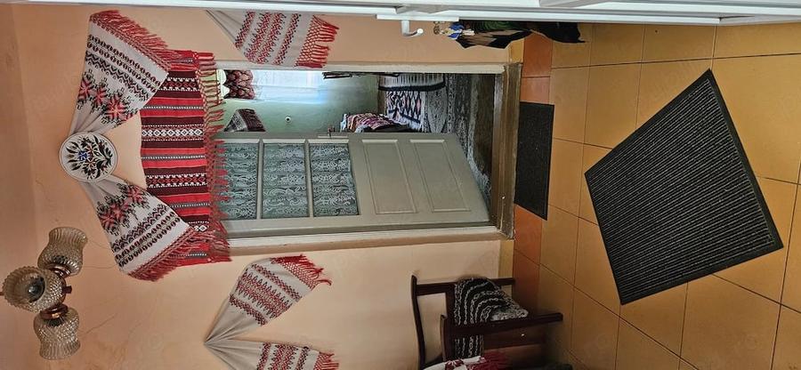 Casă cu 2 camere cu Teren 1800 Mp în Gârbou