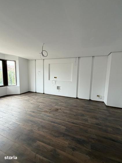 Casă cu 3 camere cu Teren 650 Mp în Central