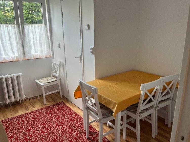 Apartament cu 3 camere decomandat în Dosu Bricii