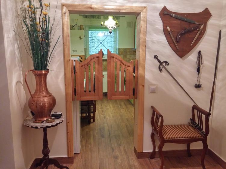 Apartament cu 2 camere decomandat în Băile Olănești