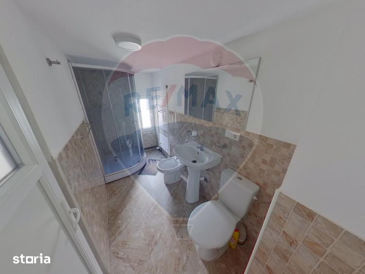 Casă cu 5 camere cu Teren 152 Mp în Mara