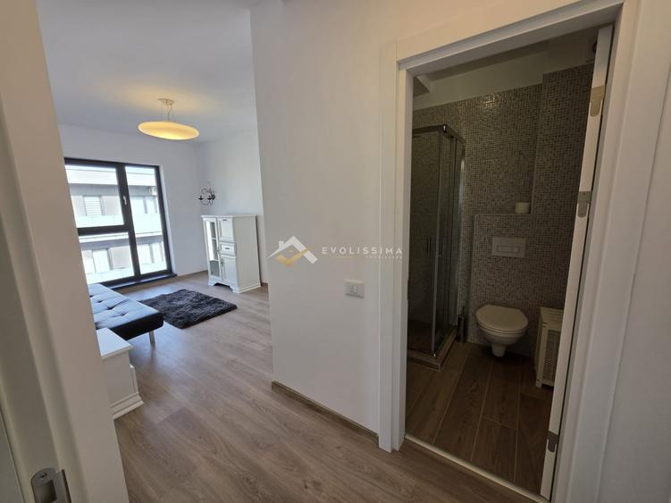 Apartament cu 3 camere decomandat, mobilat în Cristian