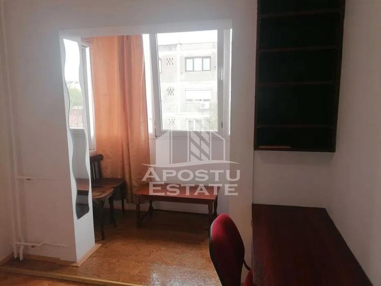 Apartament cu 2 camere semidecomandat, mobilat în Iosefin