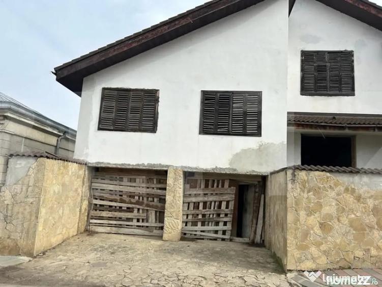 Casă cu 7 camere cu Teren 900 Mp în Dorohoi