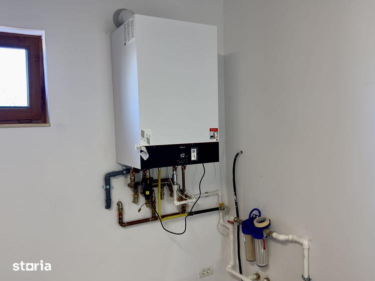 Casă cu 4 camere cu Teren 1000 Mp în Bârnova