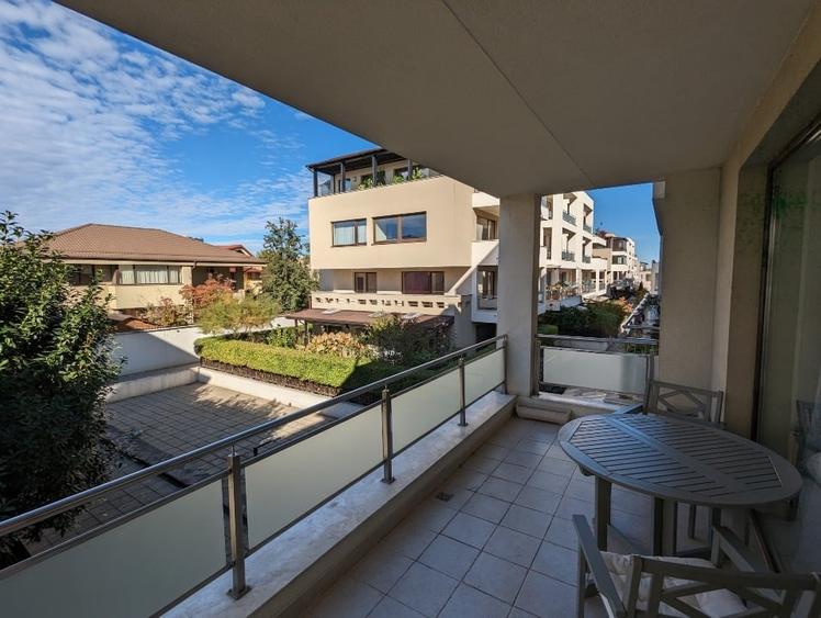 Apartament cu 3 camere decomandat, mobilat în Central