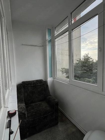 Apartament cu 2 camere semidecomandat în Pajura