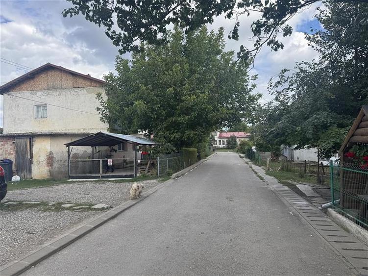 Apartament cu 3 camere decomandat în Miroslava