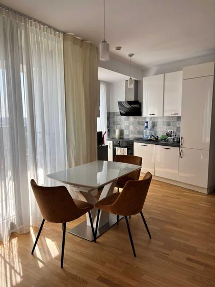 Apartament cu 2 camere decomandat în Central