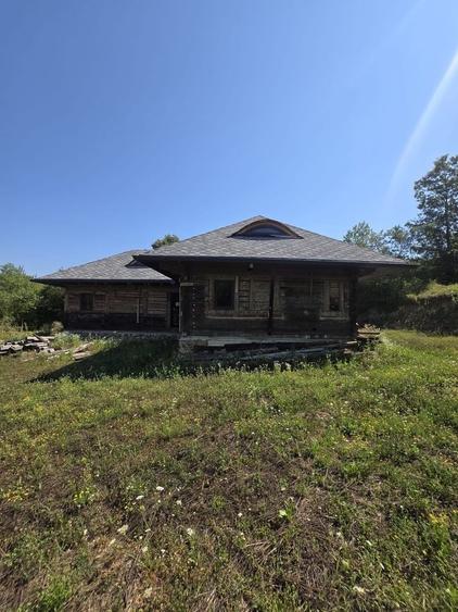 Casă cu 3 camere în Groși