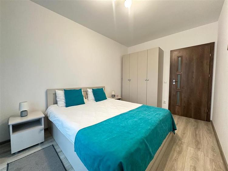 Apartament cu 2 camere decomandat, mobilat în Central