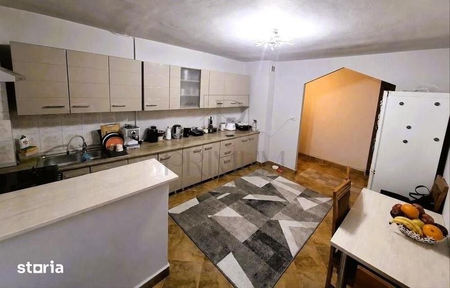 Apartament cu 4 camere decomandat în Mircea cel Bătrân