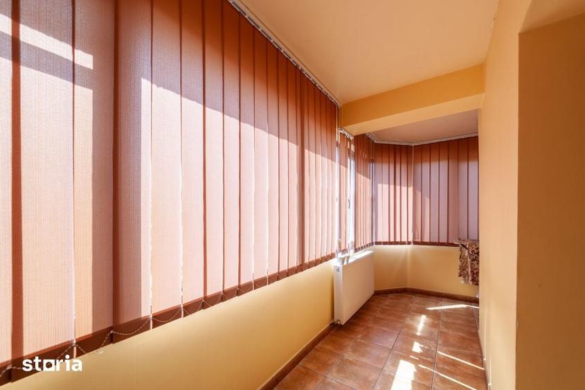 Apartament cu 4 camere decomandat în Găvana