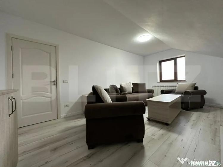 Apartament cu 2 camere semidecomandat în Micești