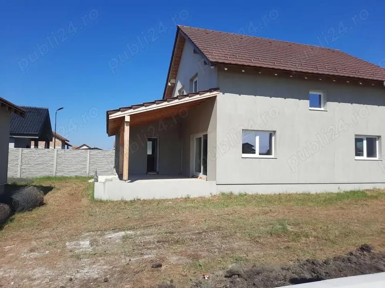 Casă cu 3 camere cu Teren 550 Mp în Beregsău Mare