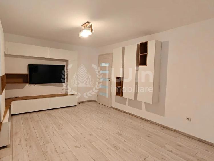 Apartament cu 3 camere decomandat, mobilat în Zorilor