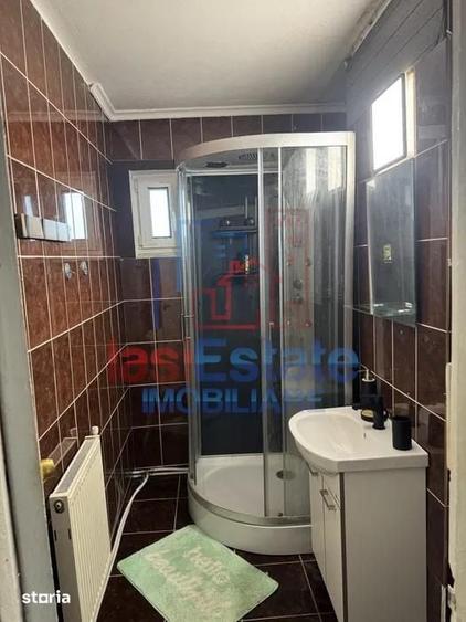 Apartament cu 2 camere semidecomandat în Podul de Piatră