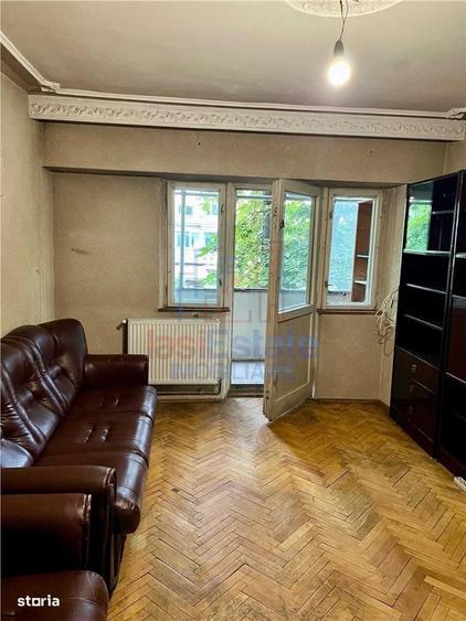 Apartament cu 3 camere decomandat în Târgu Cucu