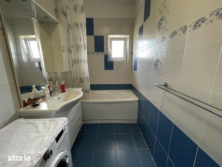 Apartament cu 4 camere decomandat în Vasile Aaron