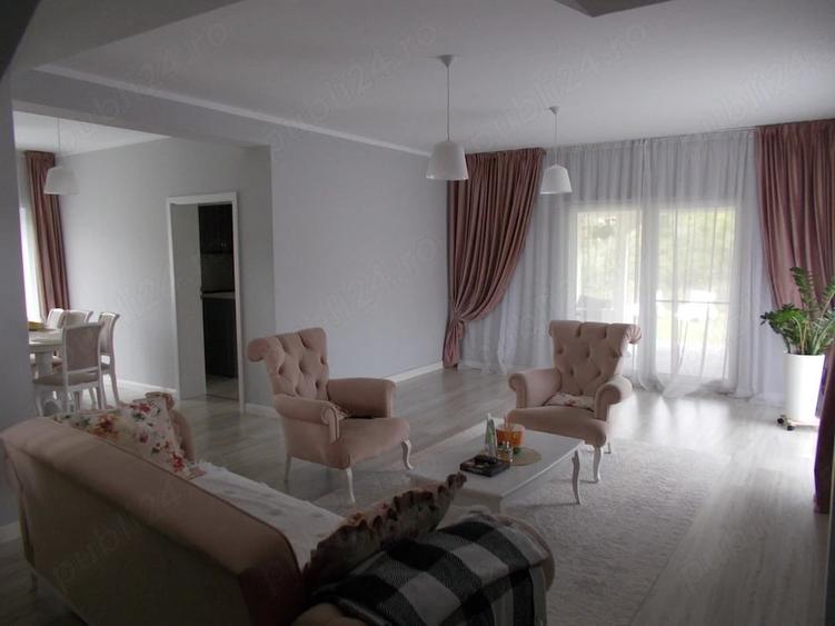 Casă cu 4 camere cu Teren 1190 Mp în Parța