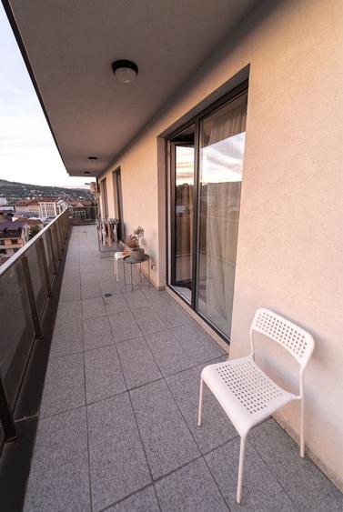 Apartament cu 3 camere decomandat în Central