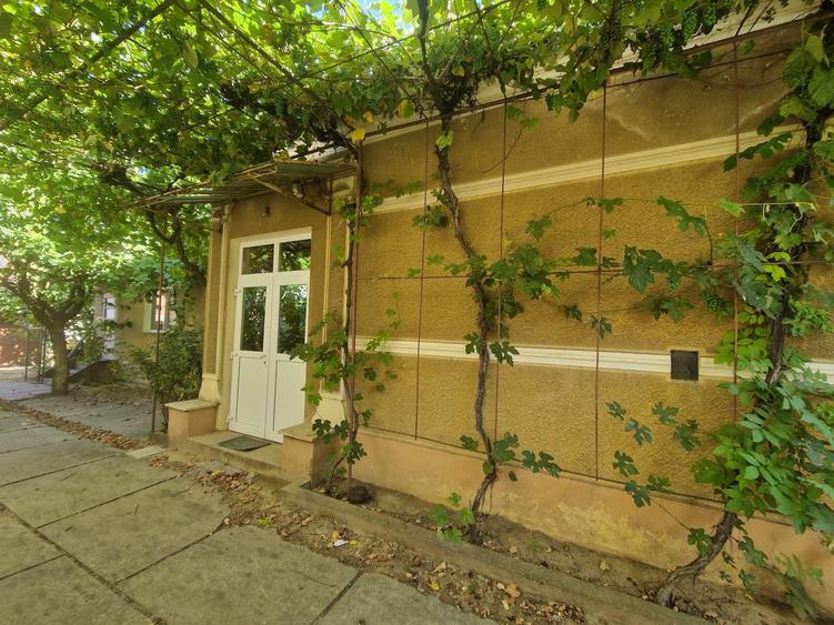 Casă cu 3 camere în Lipova