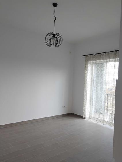 Apartament cu 2 camere decomandat în Neptun