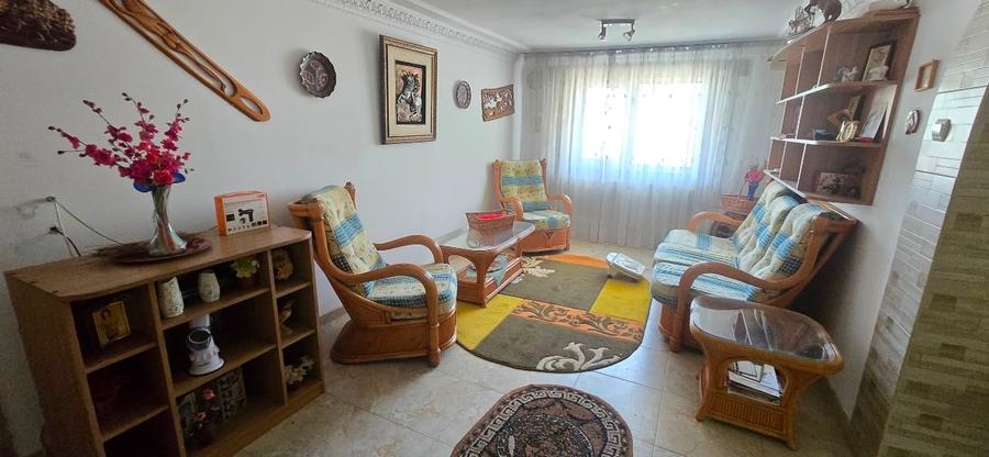 Casă individuală cu 5 camere cu Canalizare în Nord
