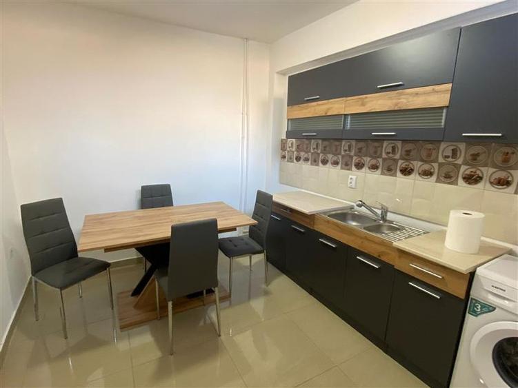 Apartament cu 2 camere nedecomandat în Gara de Nord