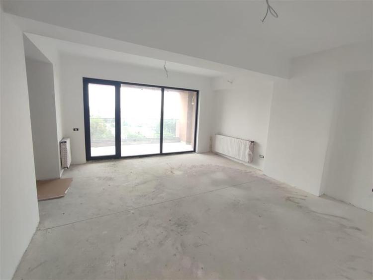 Apartament cu 2 camere semidecomandat în Vest
