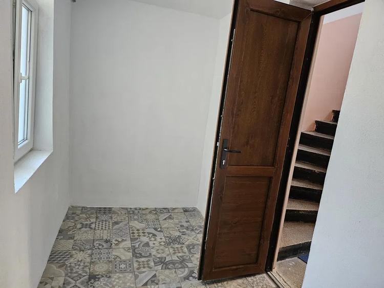 Apartament cu 2 camere semidecomandat în P-ța Alba Iulia