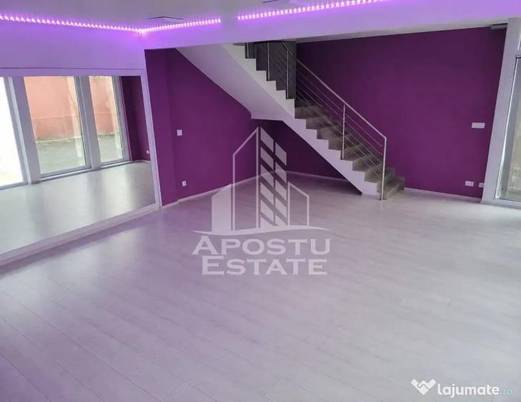 Spațiu comercial, de 45 mp, în Zăvoi