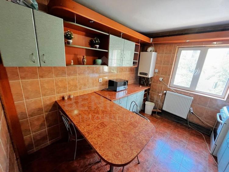 Apartament cu 3 camere decomandat în Titulescu
